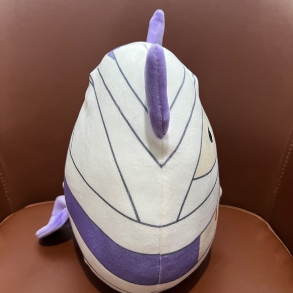 Holly the White Mummy Owl 8” Squishmallow - Picture 6 of 6